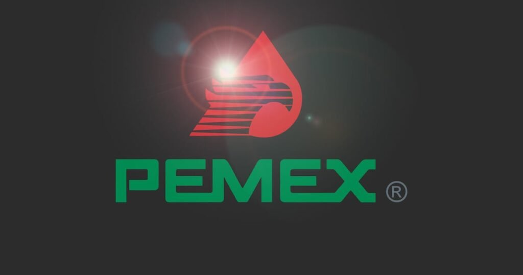 Fitch Ratings prevé mejorar la calificación de Pemex tras recompra de bonos