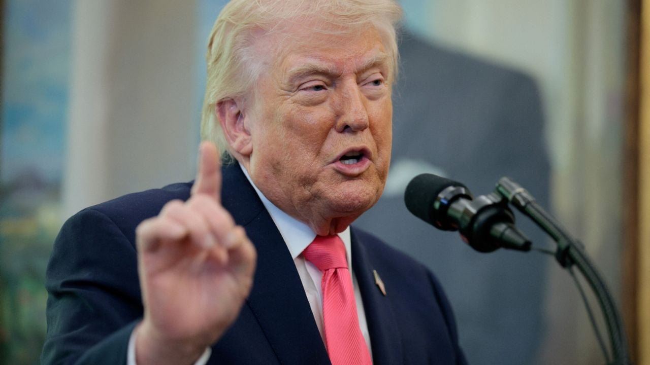 Trump recibe informes por video sobre bombardeos en Irán, según NBC