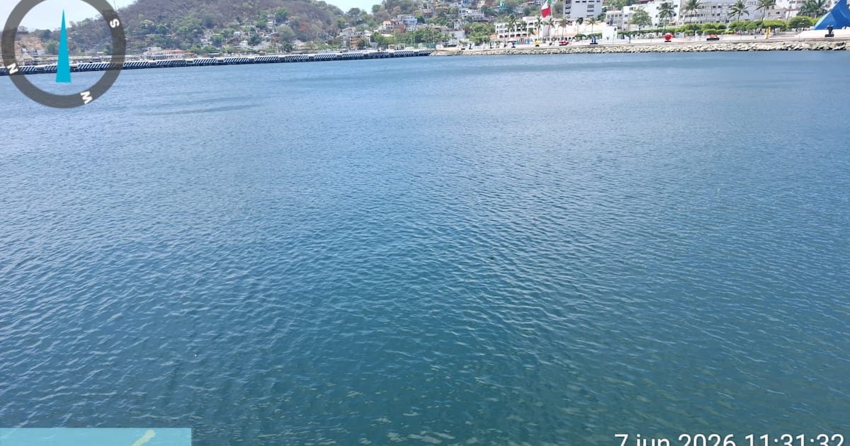 Continúa la intervención de Pemex en la limpieza de la Bahía de Manzanillo tras derrame aceitoso