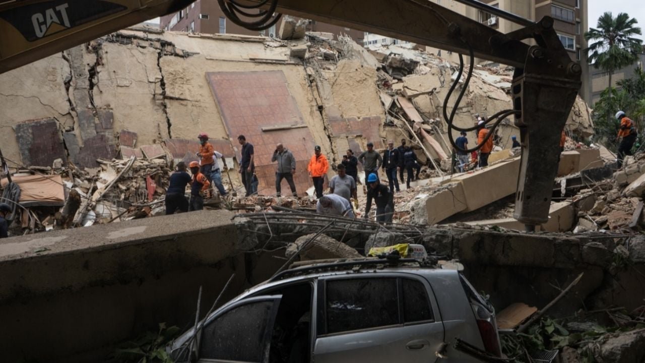 Delcy Rodríguez evalúa daños en La Guaira tras devastadores terremotos