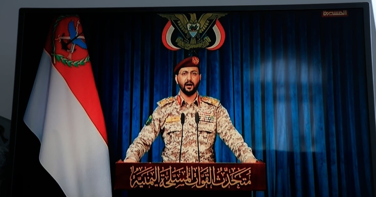 Rebeldes hutíes de Yemen atacan infraestructura petrolera saudí