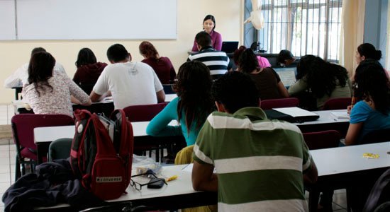 PISA 2025 Revela que Solo 3 de Cada 10 Estudiantes Mexicanos Logran Competencia Básica en Matemáticas